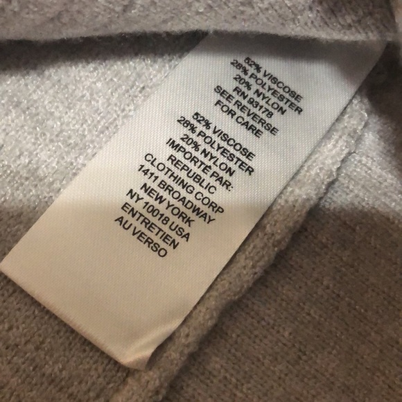 Tahari pullover gray turtle neck sweater small - Picture 6 of 8